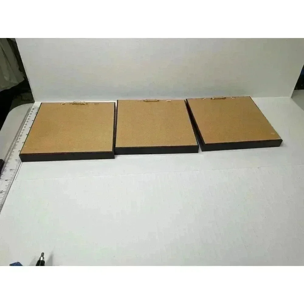 3 Picture Frames mirrors